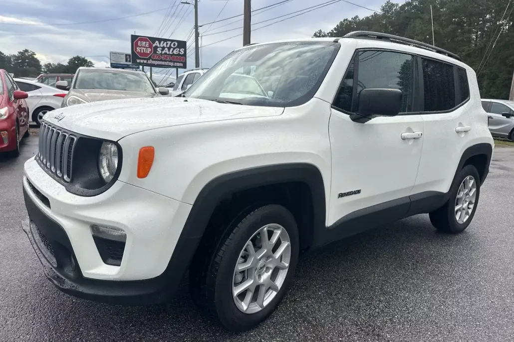2022 Jeep Renegade Latitude photo 1