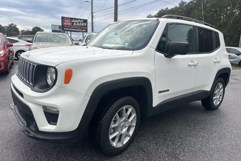 2022 Jeep Renegade Latitude photo 1