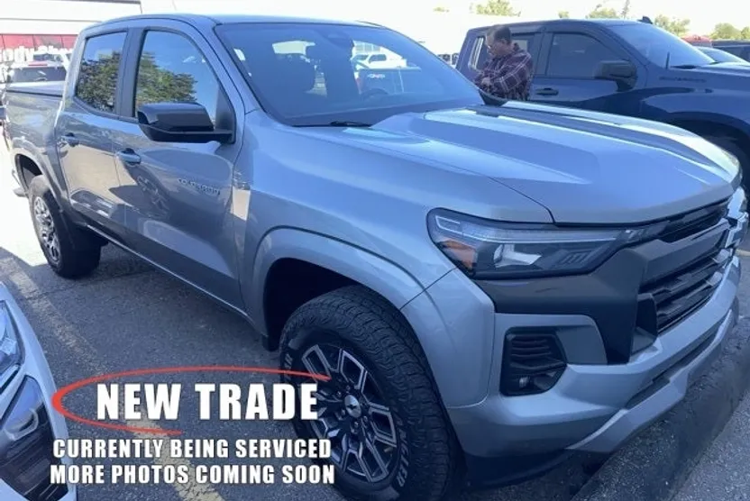2023 Chevrolet Colorado Z71 photo 1