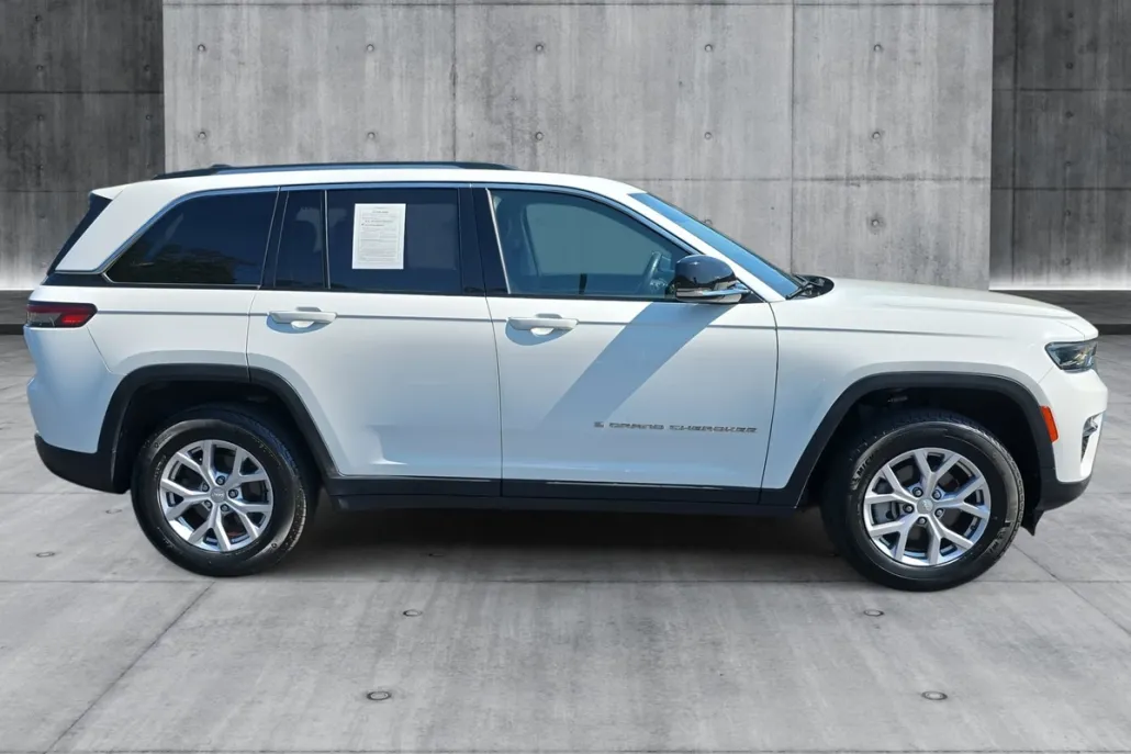 2022 Jeep Grand Cherokee Limited photo 1