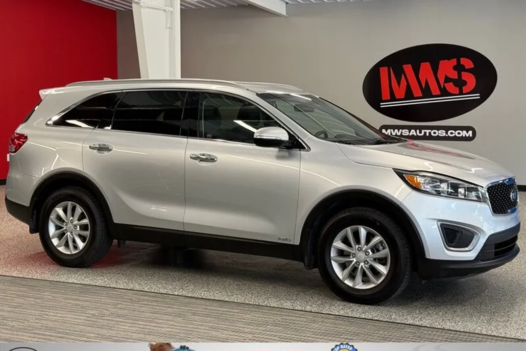 2016 Kia Sorento LX photo 1