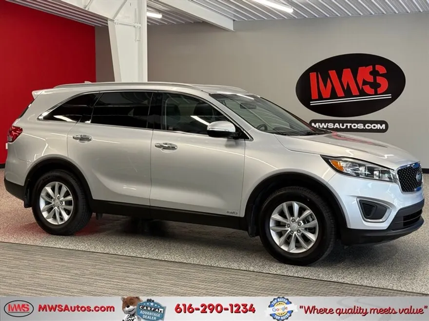 2016 Kia Sorento LX photo 1