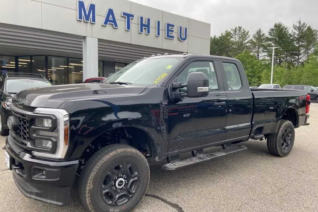 2025 Ford F-250 XL photo 1
