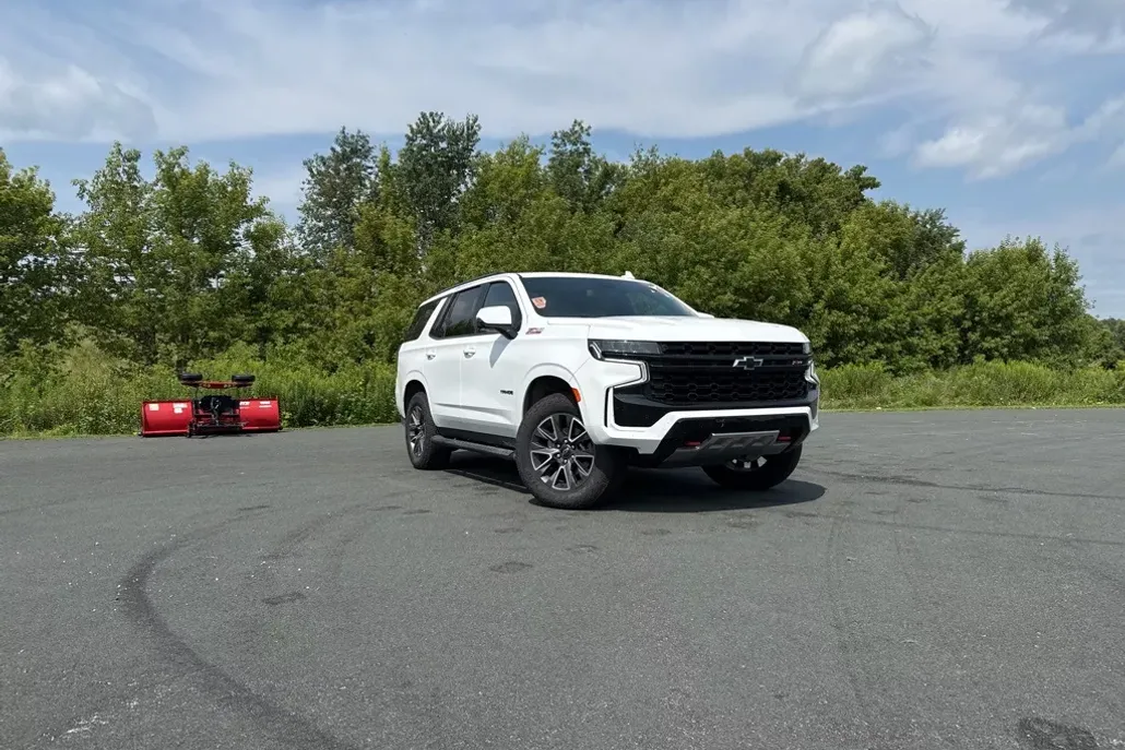 2024 Chevrolet Tahoe Z71 photo 1