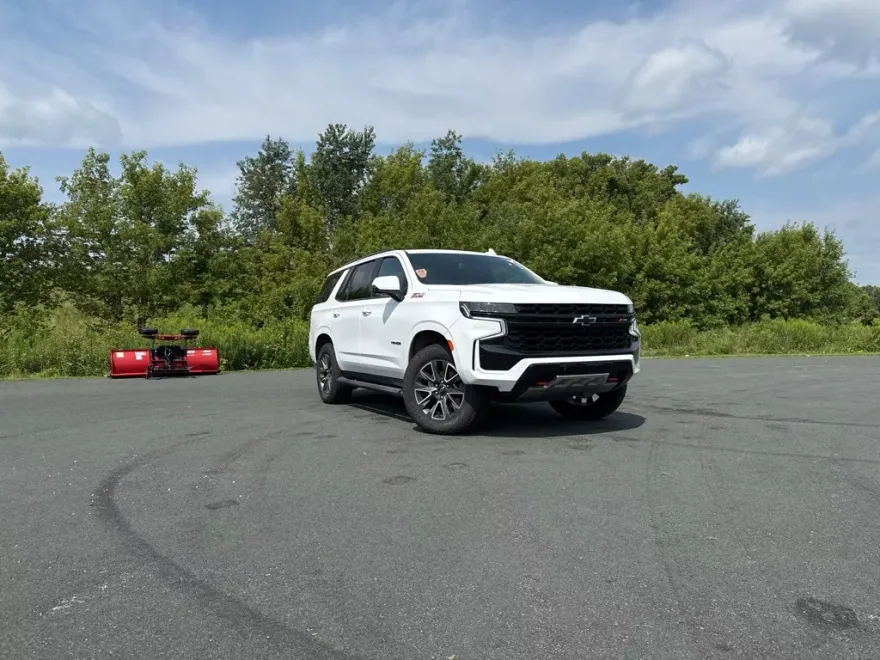 2024 Chevrolet Tahoe Z71 photo 1