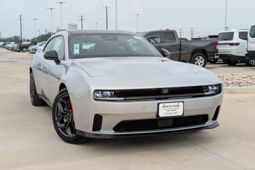 2025 Dodge Charger R/T photo 1