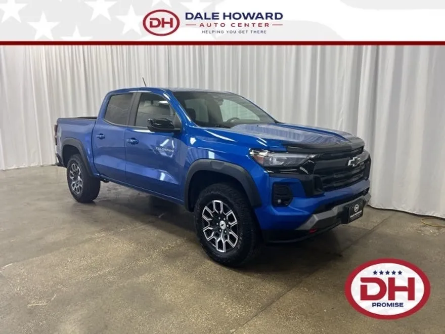 2023 Chevrolet Colorado Z71 photo 1