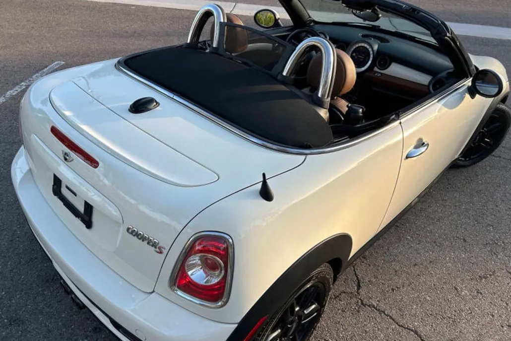 2013 Mini Cooper Roadster S photo 1