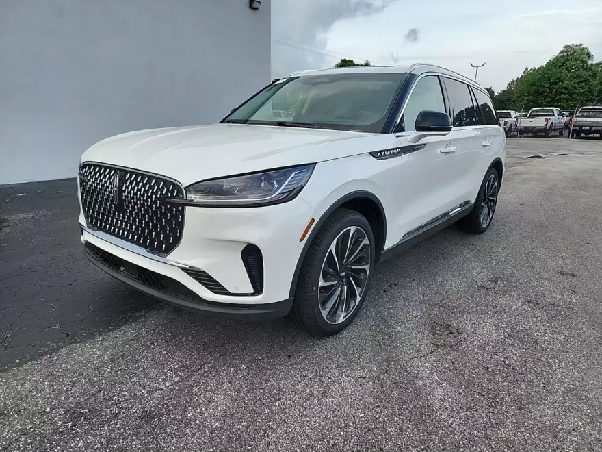 2025 Lincoln Aviator Reserve photo 1
