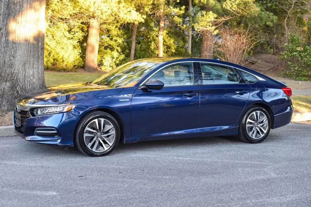 2019 Honda Accord LX photo 1