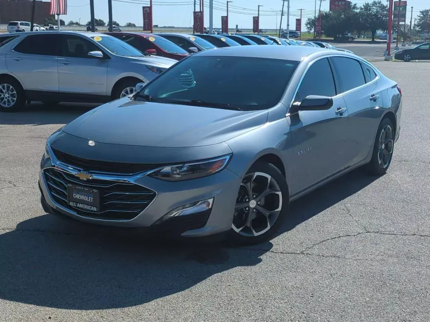 2023 Chevrolet Malibu 1LT photo 1