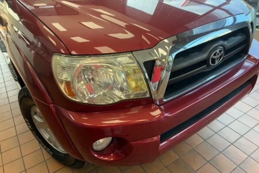2005 Toyota Tacoma Base V6 photo 1