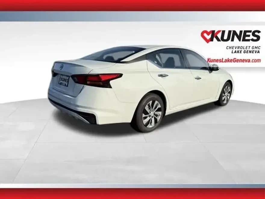 2023 Nissan Altima 2.5 S photo 1