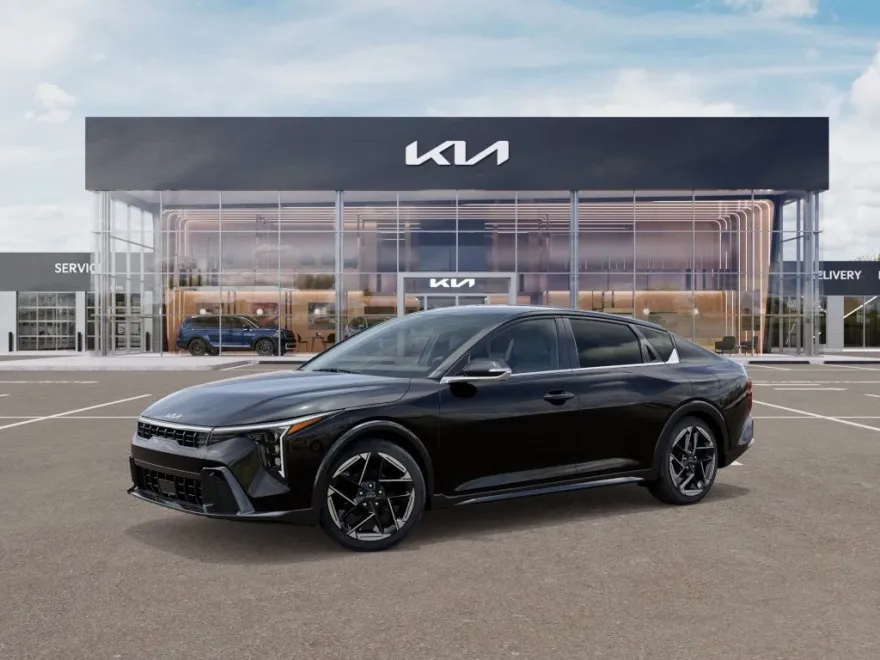 2025 Kia K4 GT-Line photo 1
