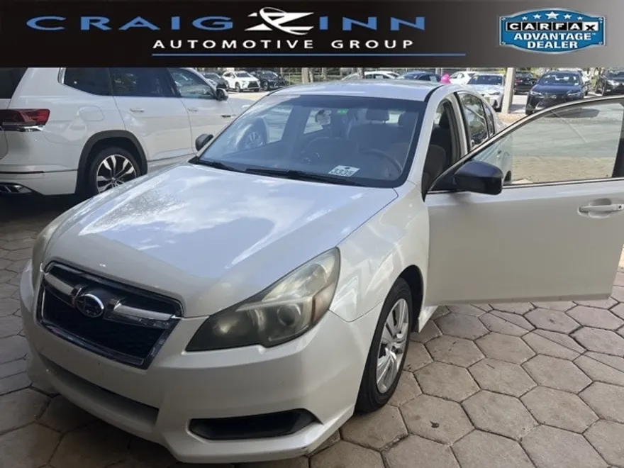 2013 Subaru Legacy 2.5i photo 1