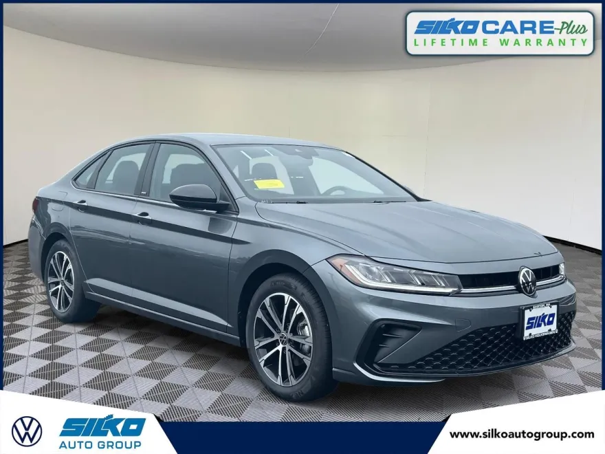 2025 Volkswagen Jetta 1.5T Sport photo 1