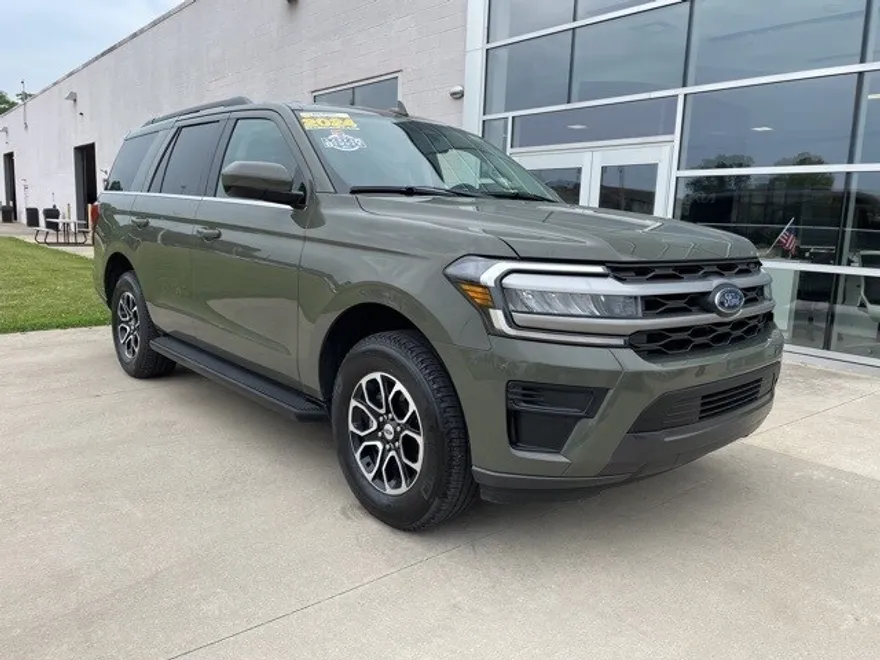2024 Ford Expedition XLT photo 1