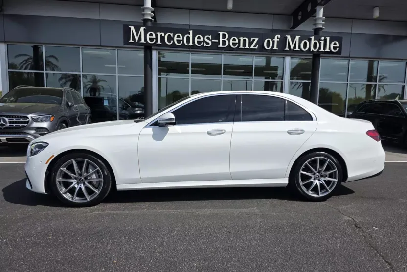 2022 Mercedes Benz E 350 Sedan photo 1