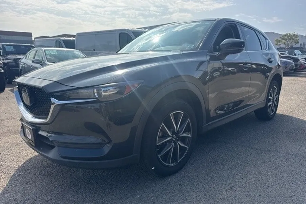2018 Mazda CX-5 Touring photo 1