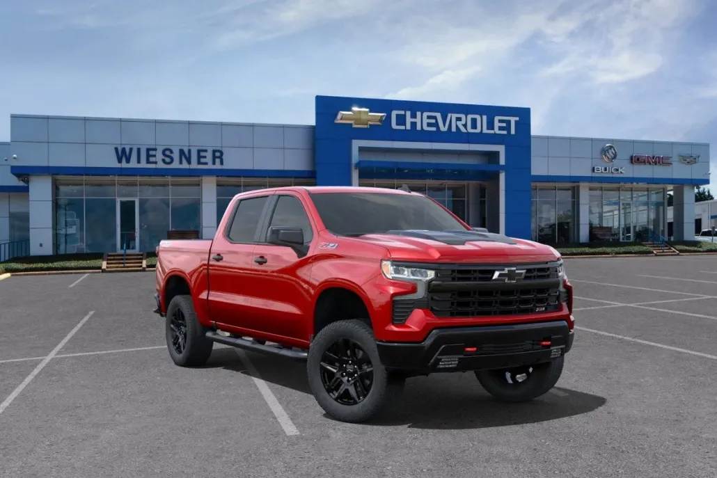 2025 Chevrolet Silverado Trail Boss LT photo 1