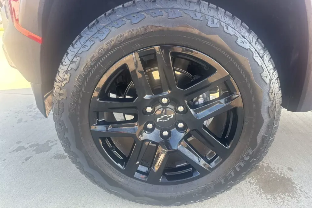 2025 Chevrolet Colorado Trail Boss photo 1