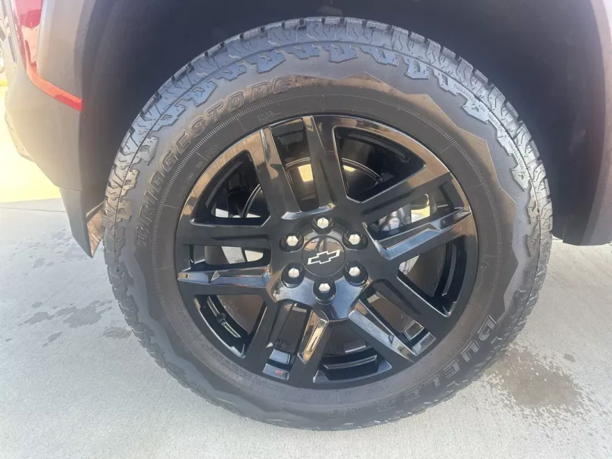 2025 Chevrolet Colorado Trail Boss photo 1