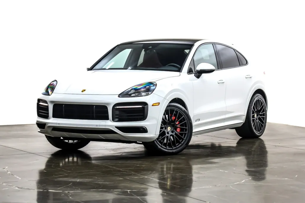 2021 Porsche Cayenne GTS Coupe photo 1