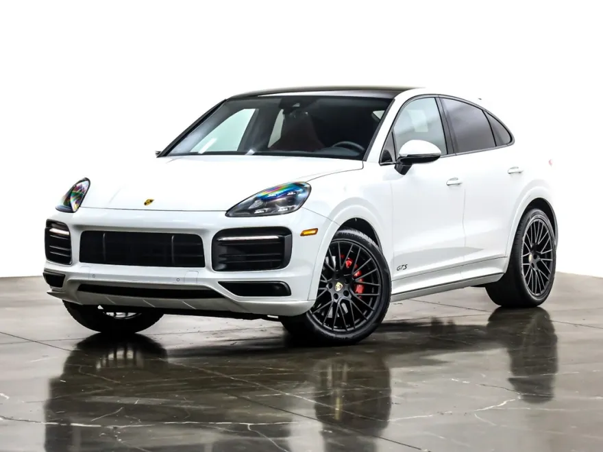 2021 Porsche Cayenne GTS Coupe photo 1