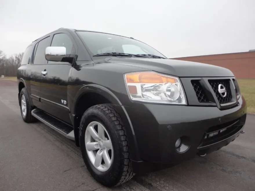 2009 Nissan Armada SE photo 1