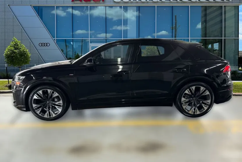 2025 Audi Q8 55 Premium Plus photo 1