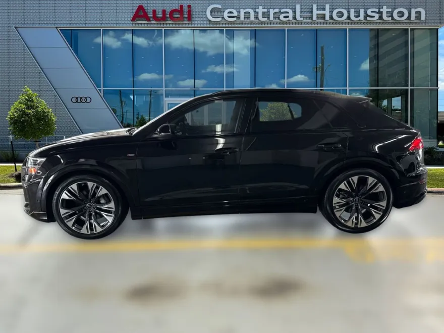2025 Audi Q8 55 Premium Plus photo 1
