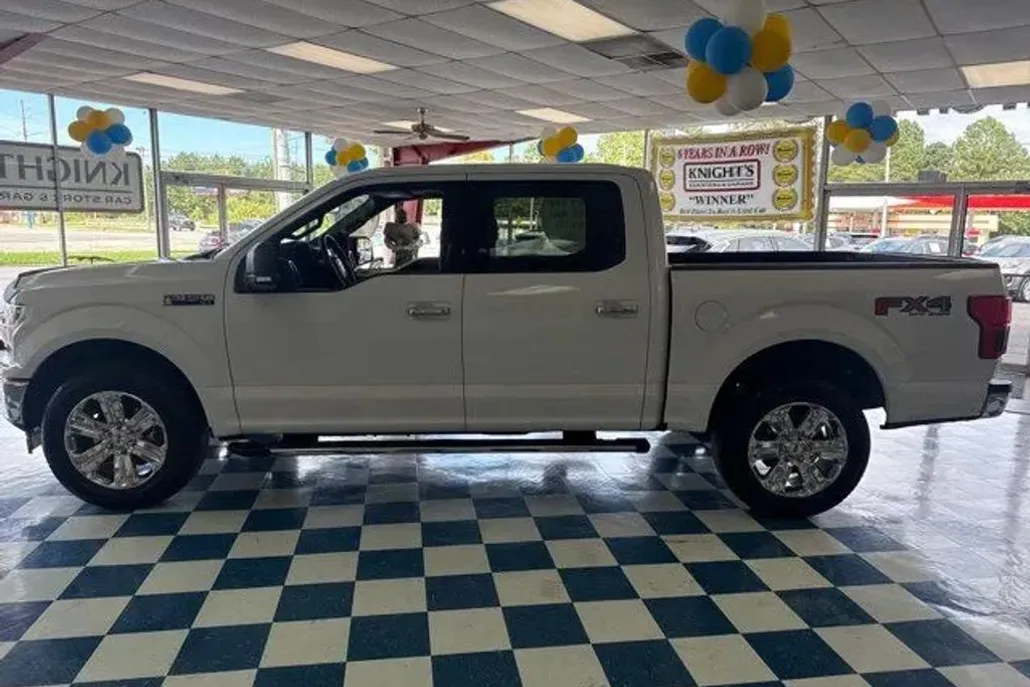 2019 Ford F-150 XLT photo 1