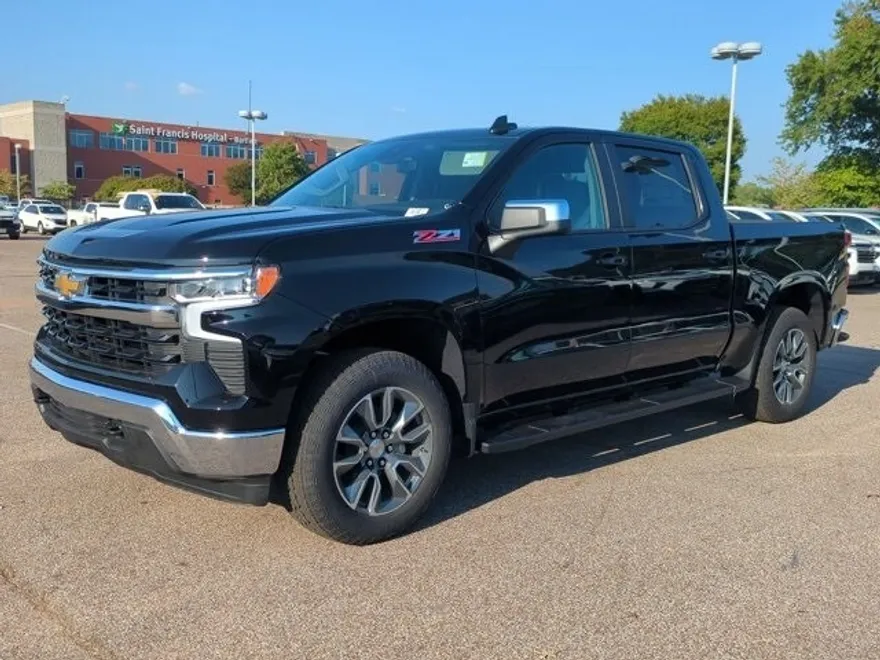 2026 Chevrolet Silverado 1500 LT photo 1