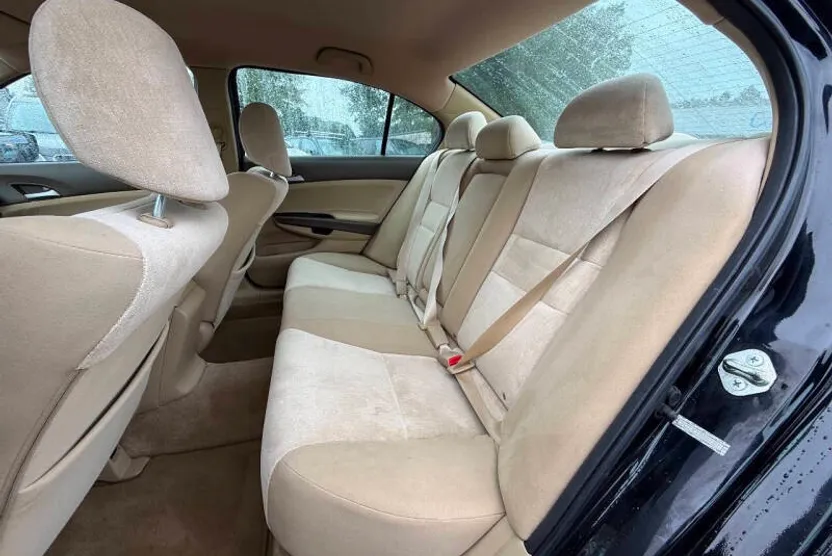 2010 Honda Accord LX photo 1