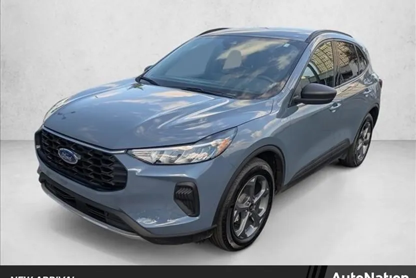 2025 Ford Escape ST-Line photo 1