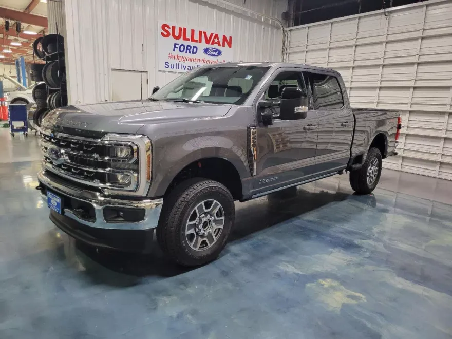 2026 Ford F-250 Lariat photo 1