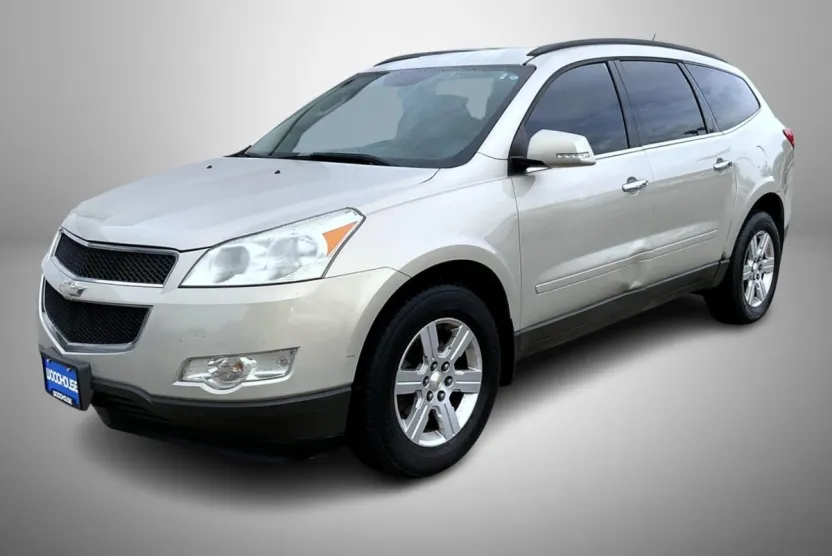 2011 Chevrolet Traverse 2LT photo 1