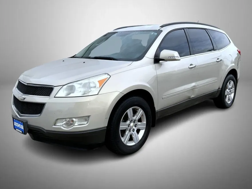 2011 Chevrolet Traverse 2LT photo 1