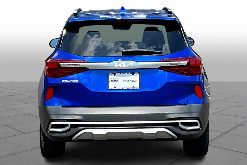 2023 Kia Seltos SX photo 1