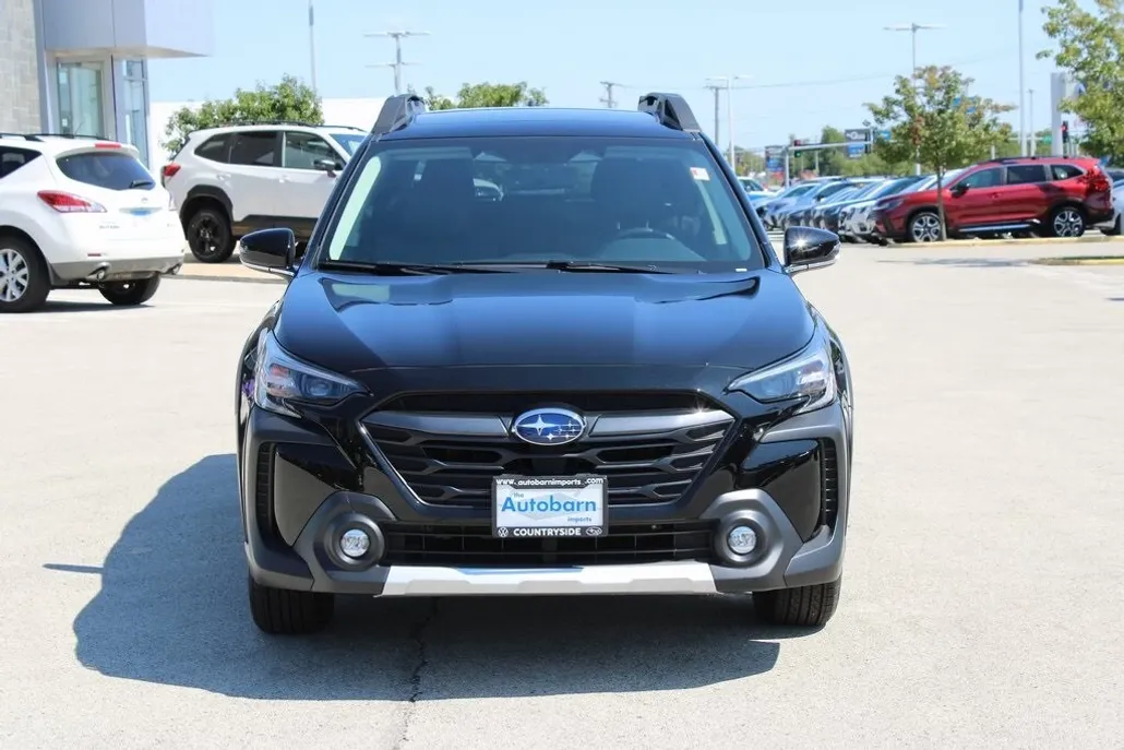 2025 Subaru Outback Limited photo 1