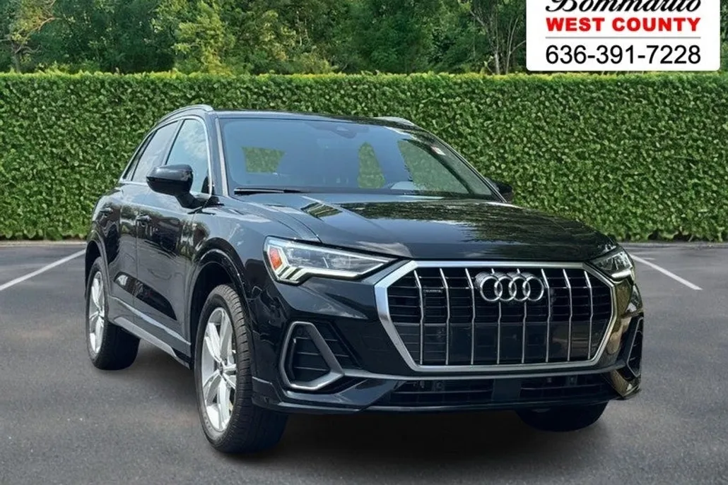 2024 Audi Q3 S line Premium Plus 45 TFSI photo 1