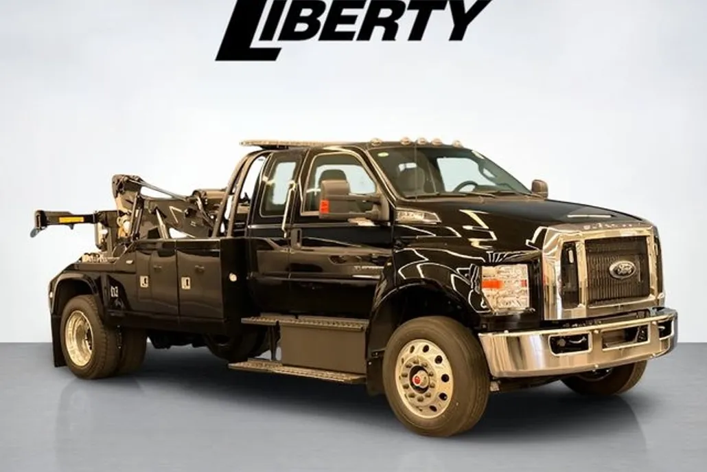 2026 Ford F-750 photo 1