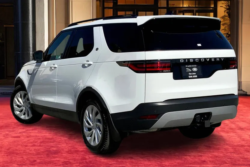 2025 Land Rover Discovery S photo 1