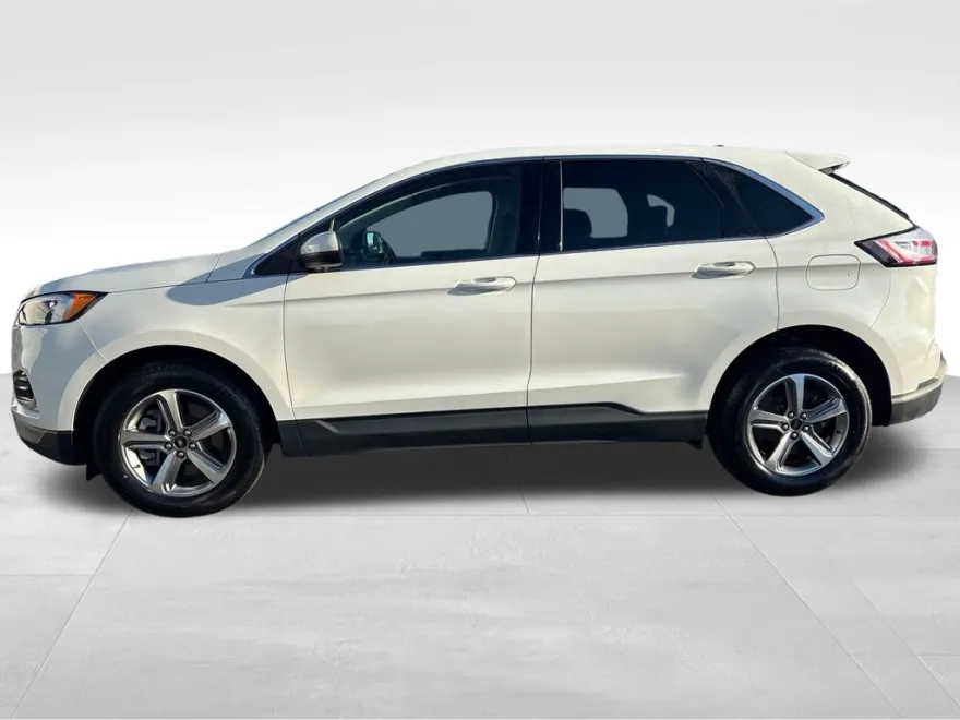 2024 Ford Edge SEL photo 1
