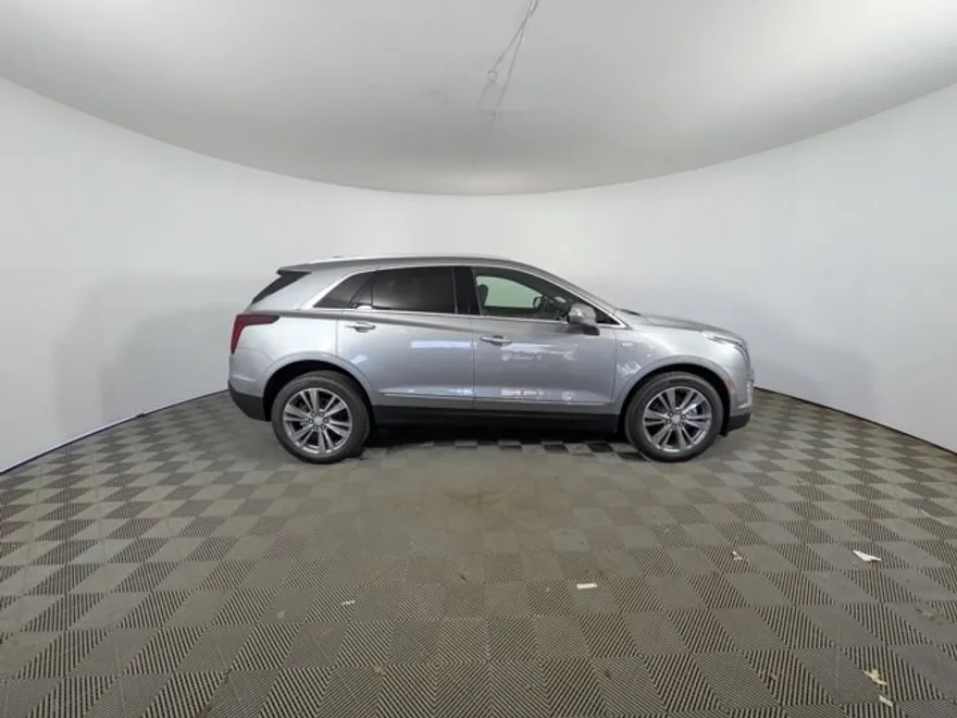 2024 Cadillac XT6 Premium Luxury photo 1
