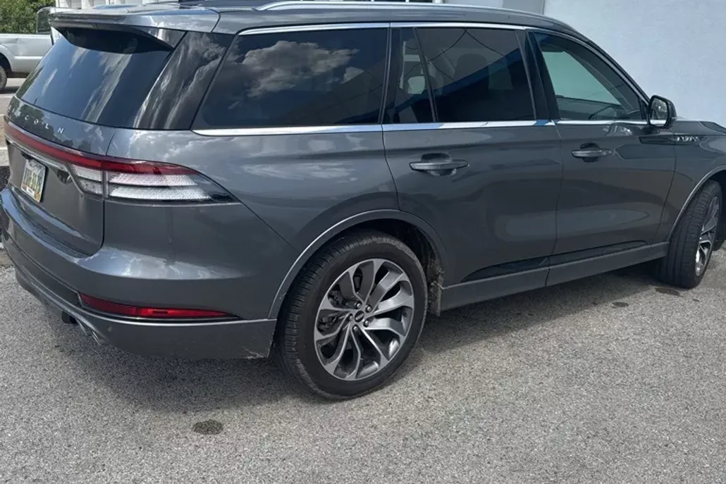 2023 Lincoln Aviator Grand Touring photo 1