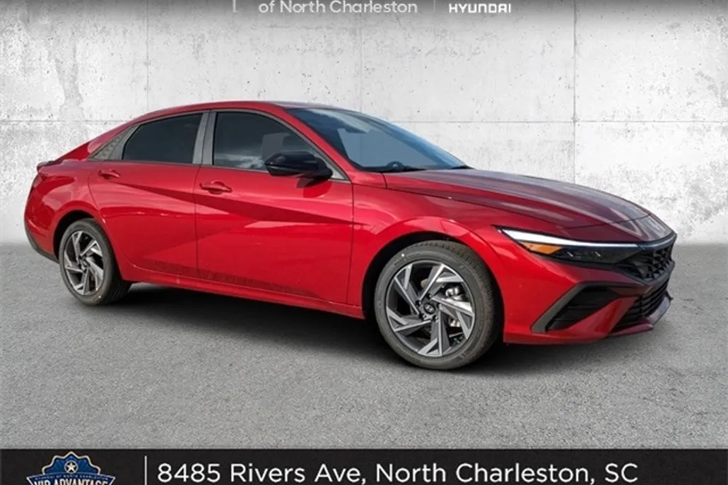 2025 Hyundai Elantra SEL Sport photo 1