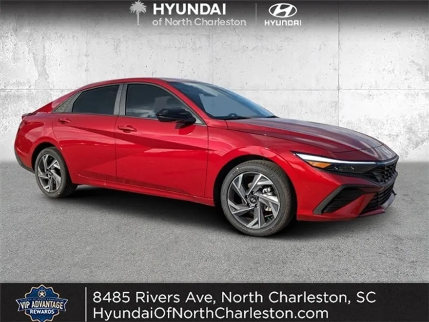 2025 Hyundai Elantra SEL Sport photo 1
