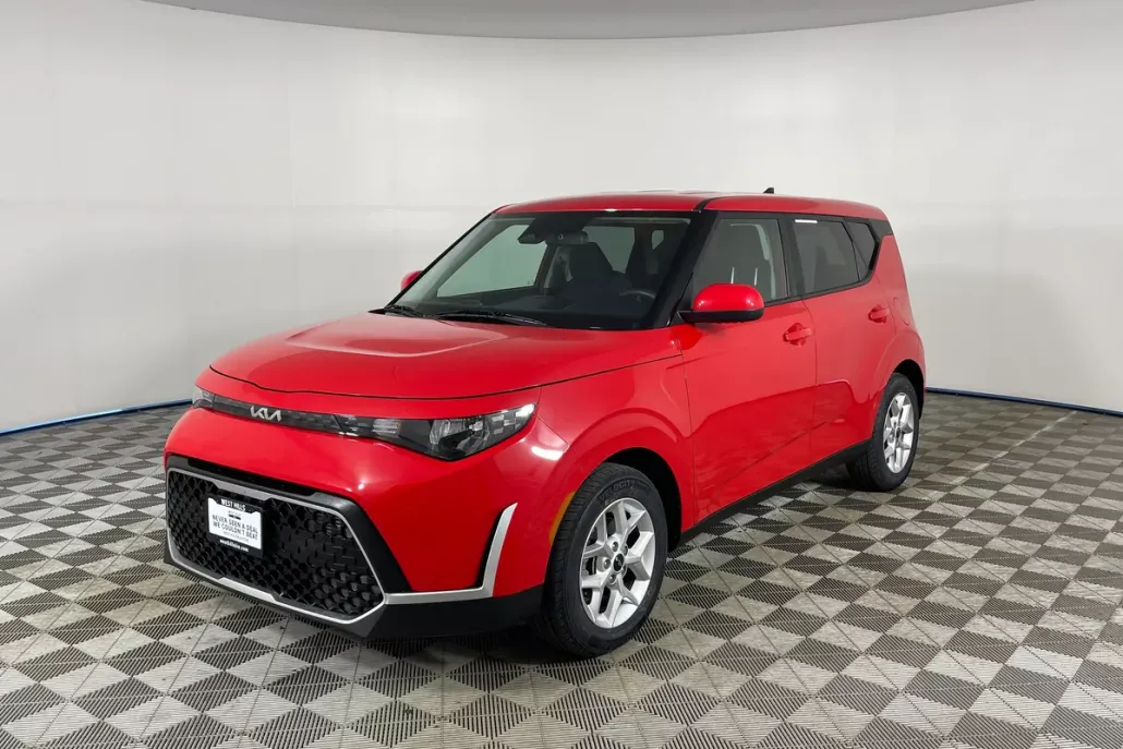 2023 Kia Soul LX S photo 1