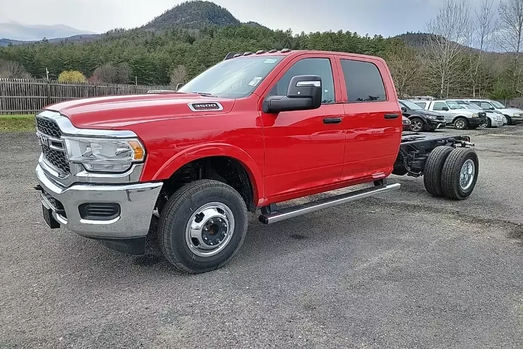 2024 Ram 3500 Tradesman photo 1